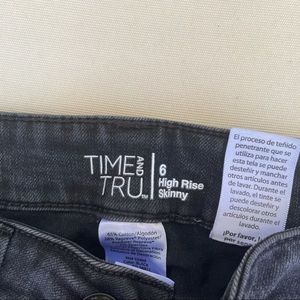 Time and Tru black skinned jeans